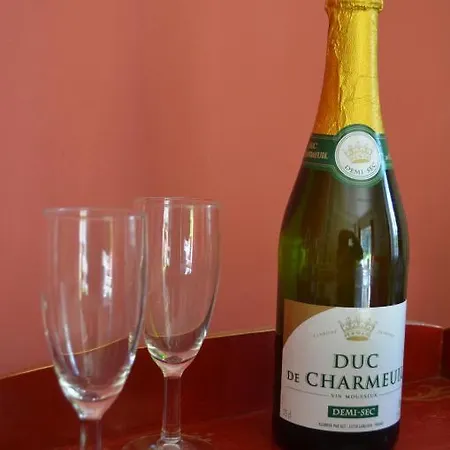 Château De La Motte Hébergement de vacances *
