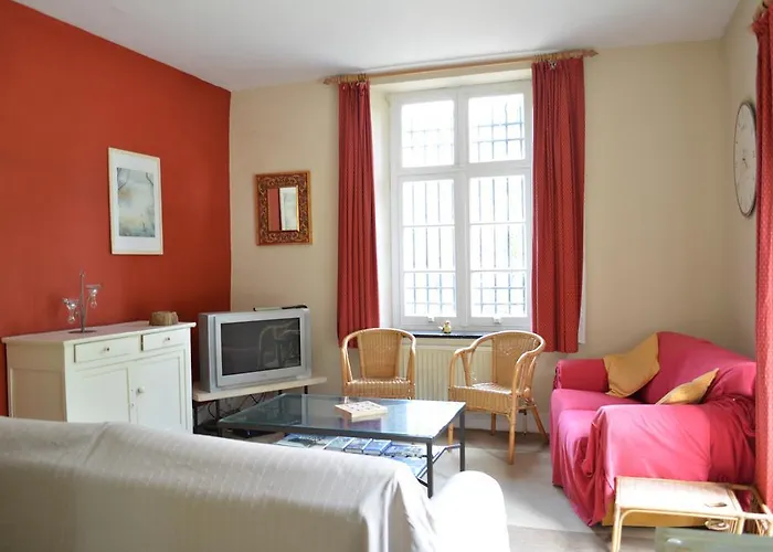 Chateau De La Motte Yvoir