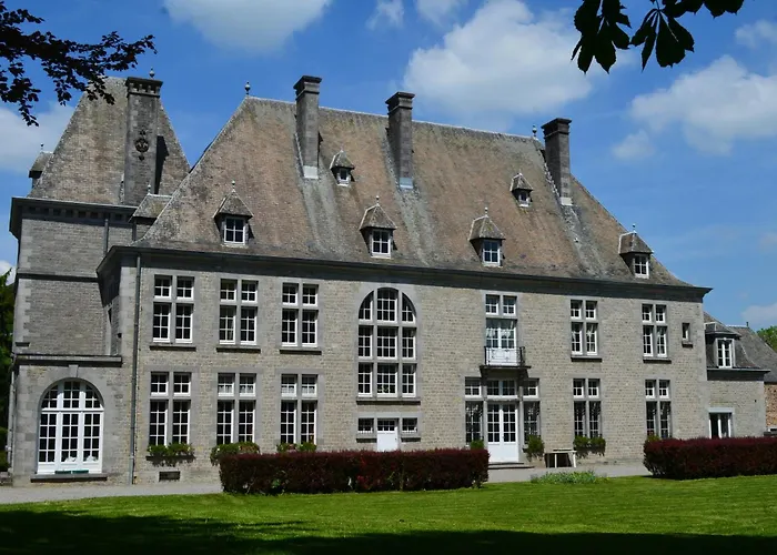 Chateau De La Motte Yvoir